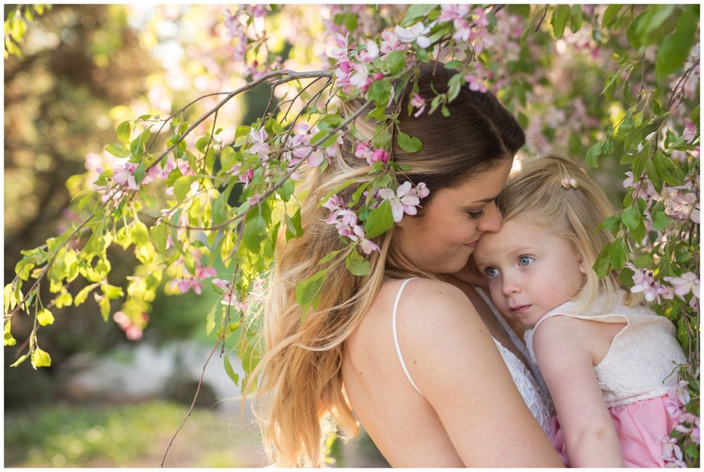 Lyndale Park Rose Gardens by Karen Feder Photography