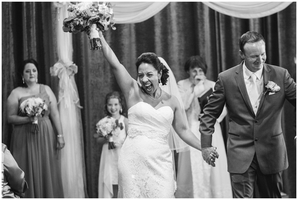 Misissippi Gardens Rainy spring wedding Copyright of Karen Feder Photography 2017 www.karenfederphotography.com