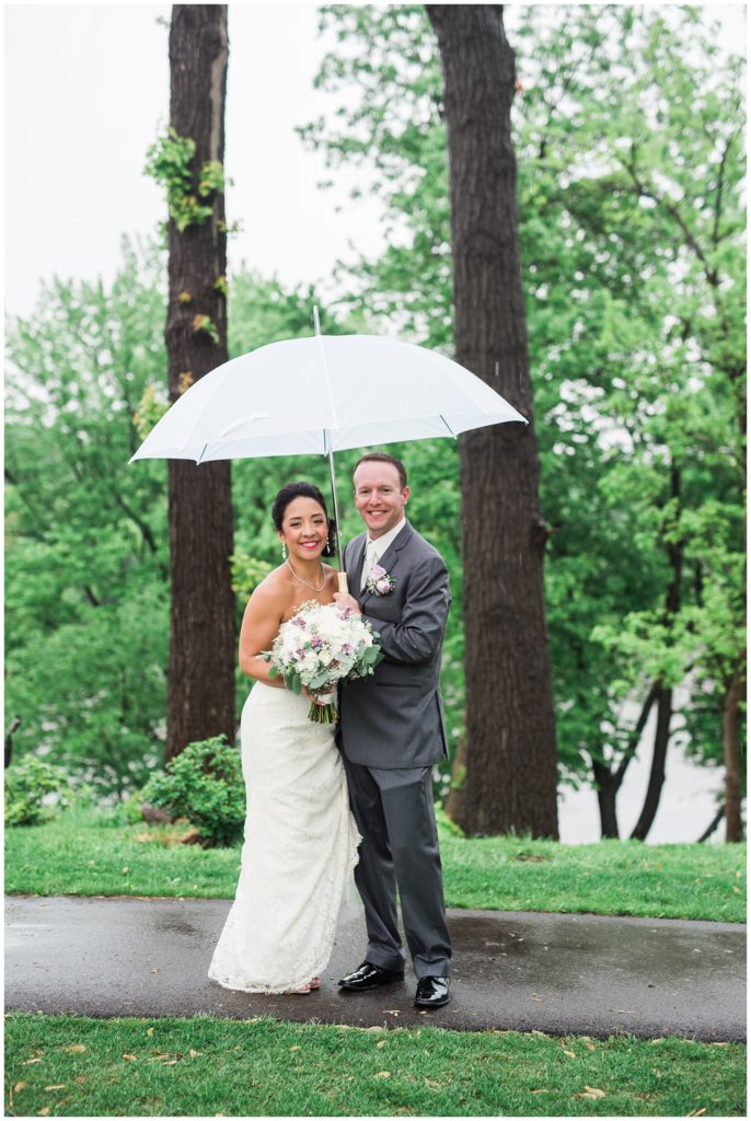 Misissippi Gardens Rainy spring wedding Copyright of Karen Feder Photography 2017 www.karenfederphotography.com