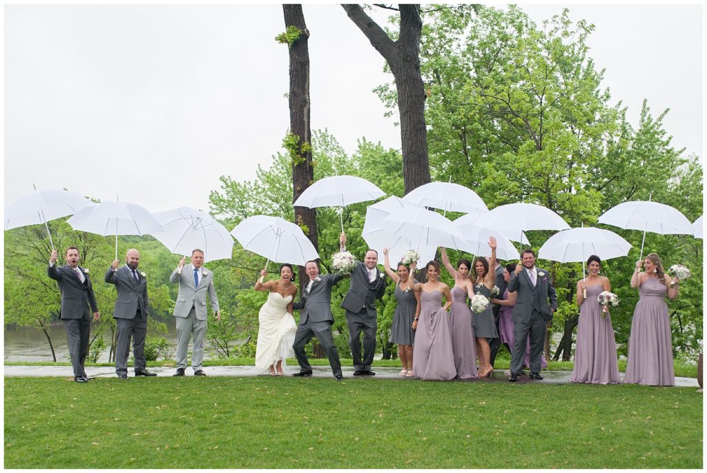 Misissippi Gardens Rainy spring wedding Copyright of Karen Feder Photography 2017 www.karenfederphotography.com