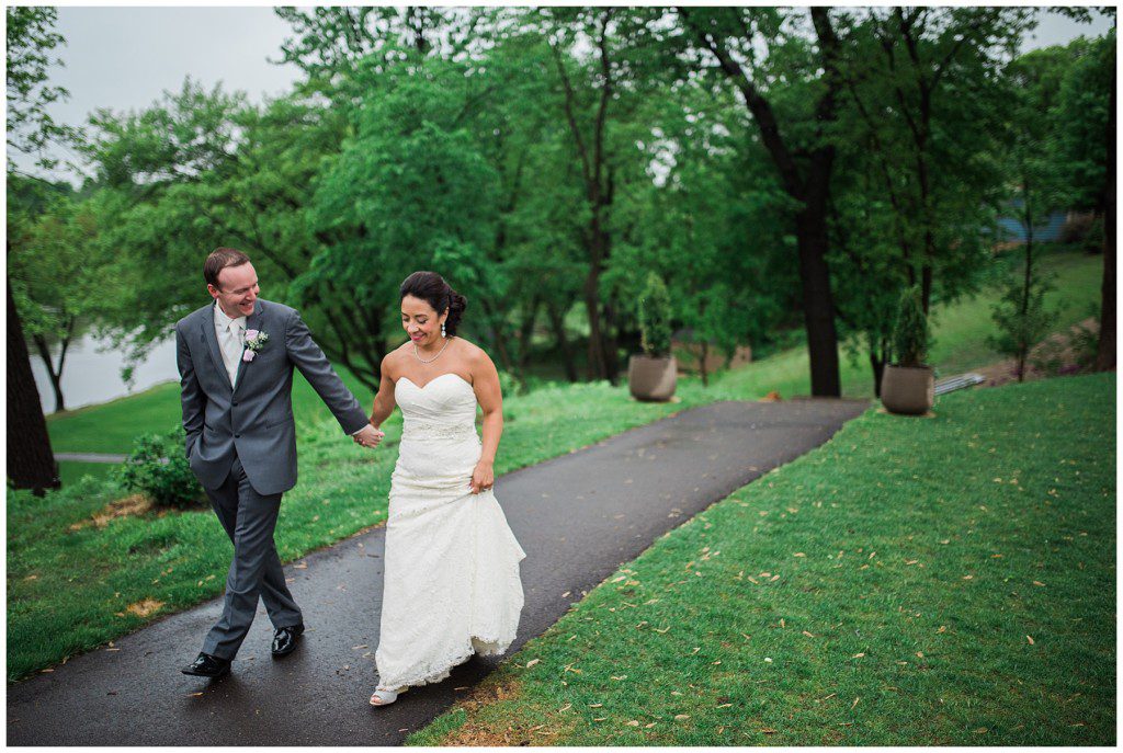 Misissippi Gardens Rainy spring wedding Copyright of Karen Feder Photography 2017 www.karenfederphotography.com