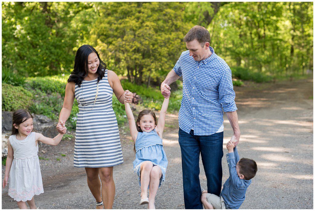 Lyndale Park Family session by Karen Feder Photography www.karenfederphotography.com