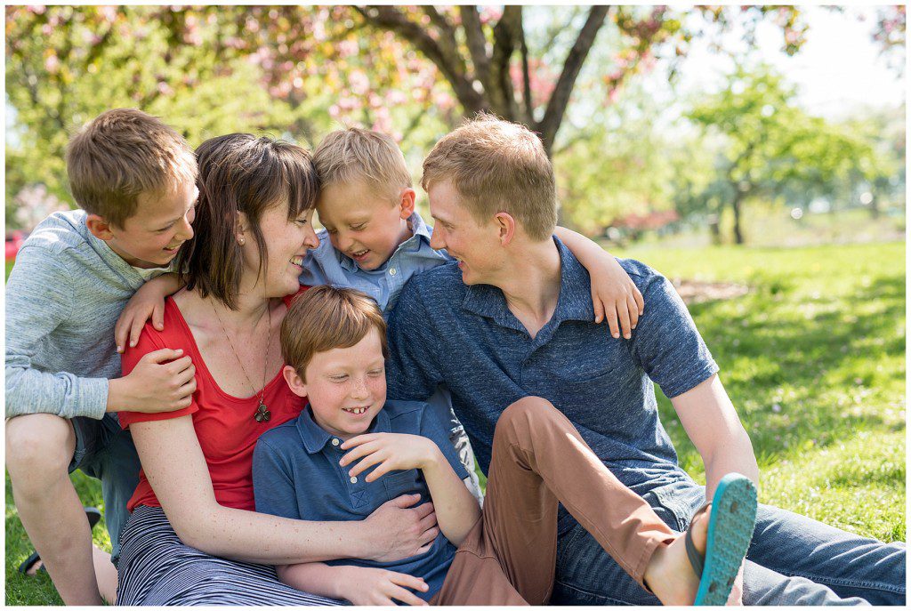 Lyndale park family session by Karen Feder Photography www.karenfederphotography.com