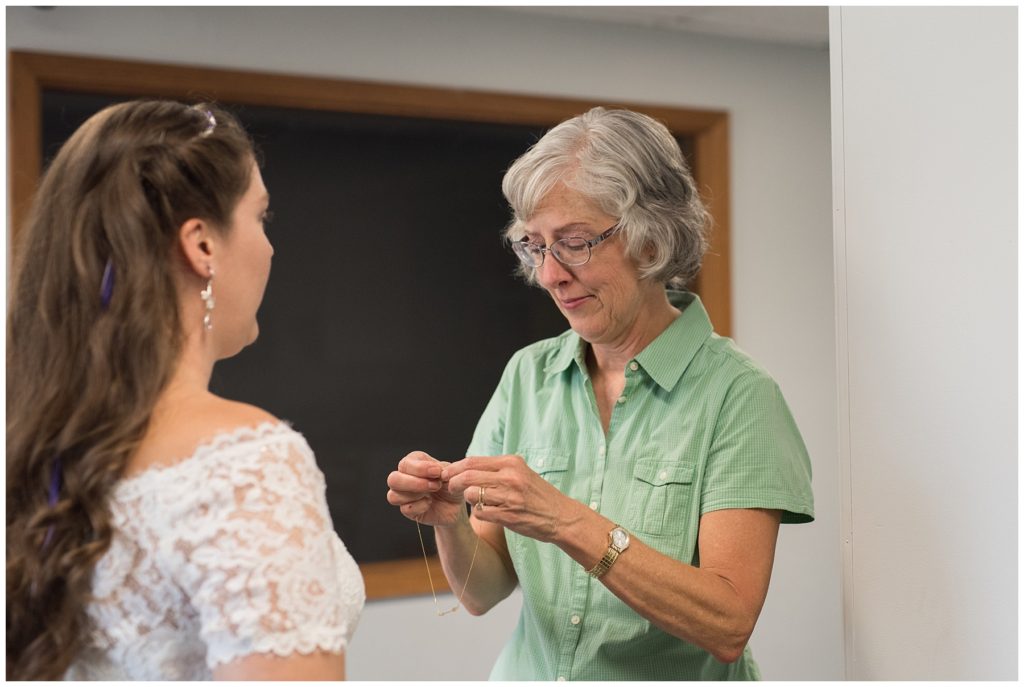 Minnesota lavendar countryside wedding by Karen Feder Photography www.karenfederphotography.com