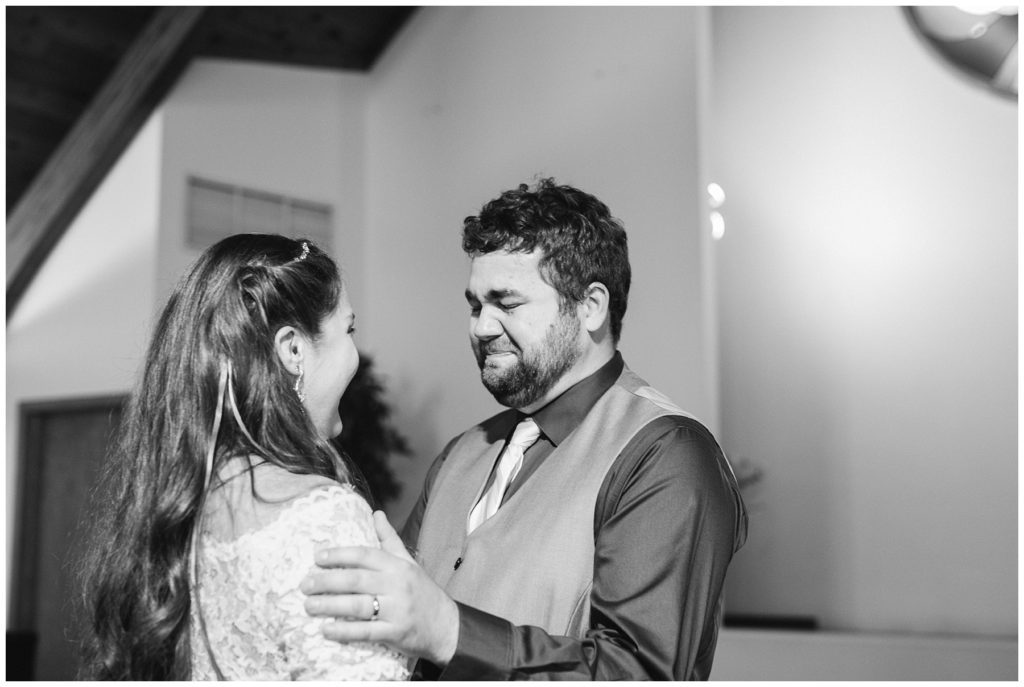 Minnesota lavendar countryside wedding by Karen Feder Photography www.karenfederphotography.com