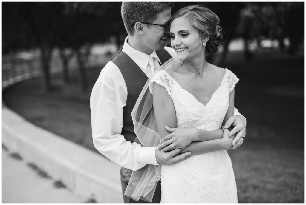 Elegant Pastel Wildflower wedding at Rochester Art Center www.karenfederphotography.com