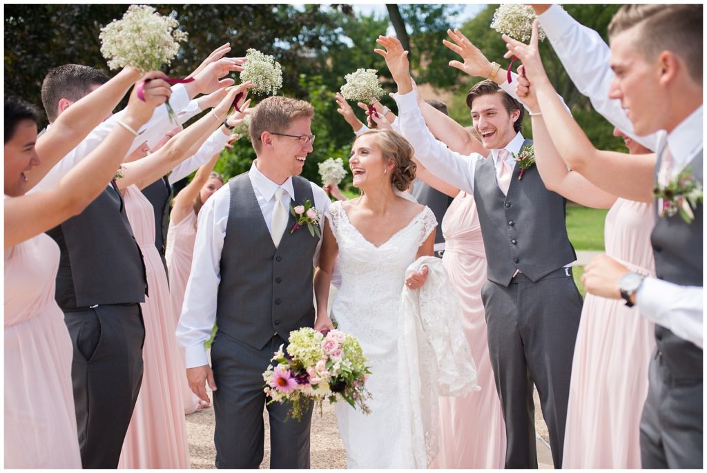 Elegant Pastel wedding at Rochester Art Center www.karenfederphotography.com