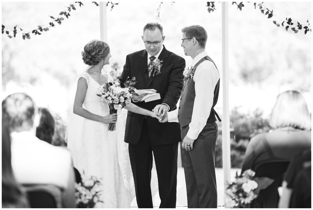Elegant Pastel Wildflower wedding at Rochester Art Center www.karenfederphotography.com