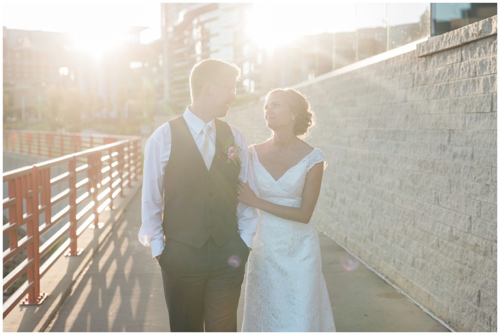 Elegant Pastel Wildflower wedding at Rochester Art Center www.karenfederphotography.com