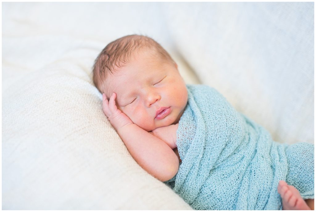 Saint Paul Lifestyle Newborn Session by Karen Feder Photography www.karenfederphotography.com