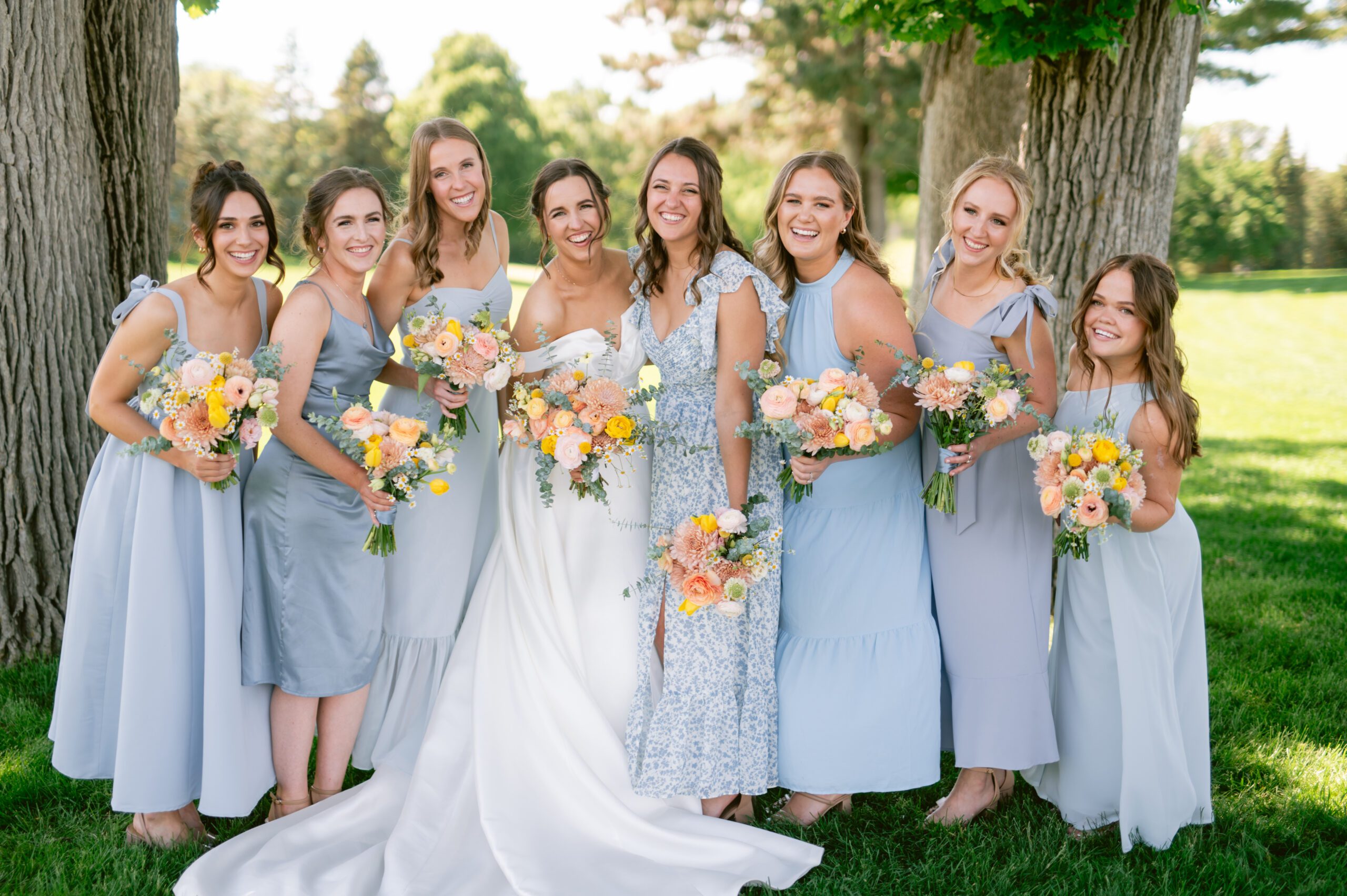 Edina country club wedding in the Summer in Minnesota